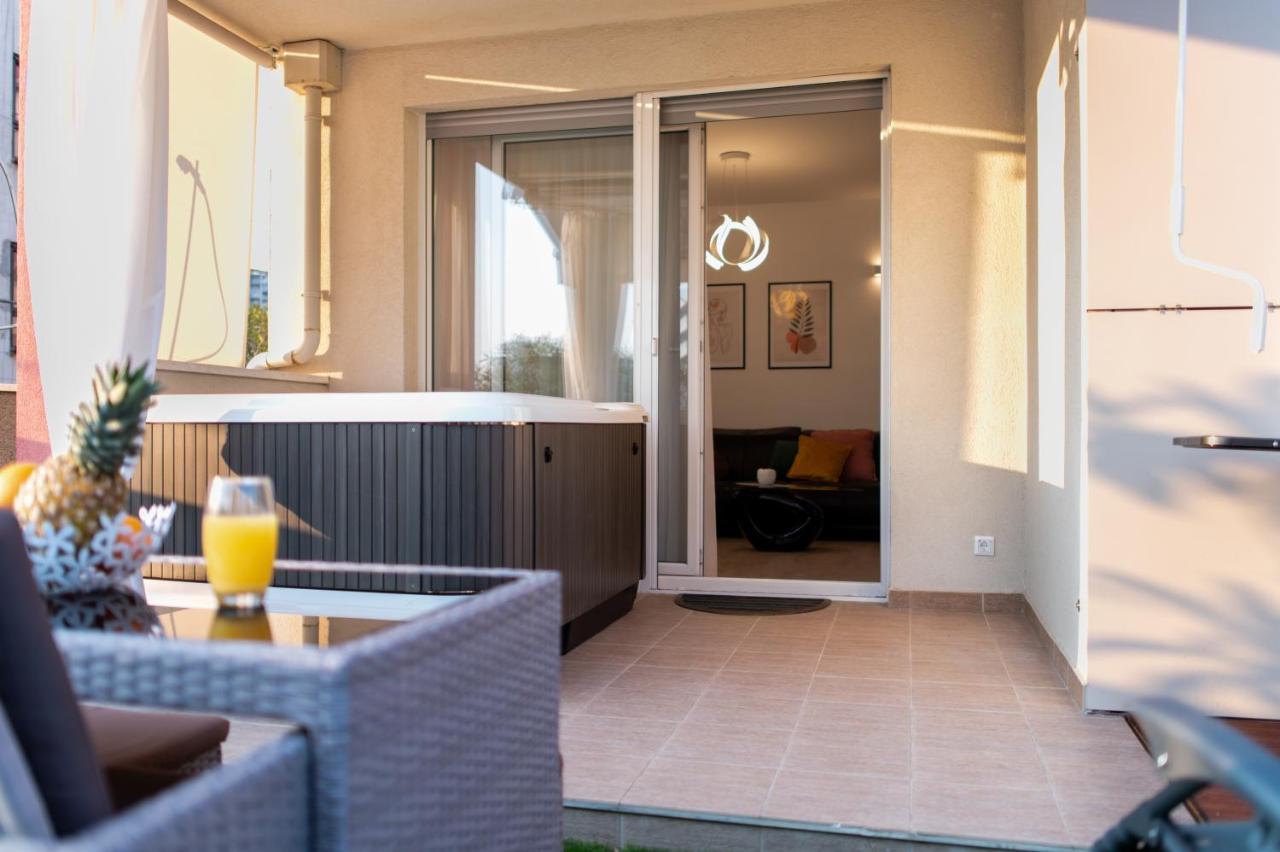 Salvia Apartment With Private Jacuzzi Split Exterior photo
